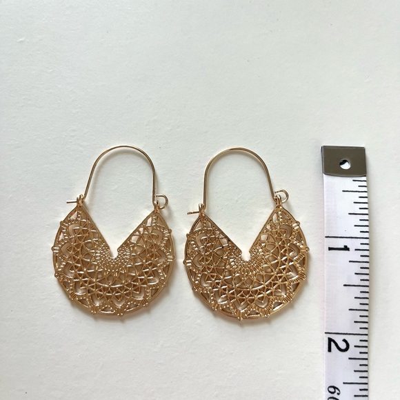 Gold Tone Hoop Costume Jewelry Earrings Boho Hippie - Picture 4 of 5